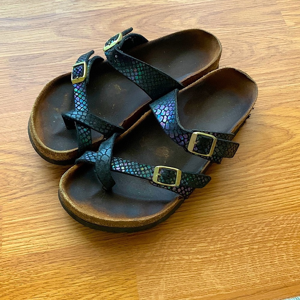 Snake skin iridescent size 37 Birkenstock sandals